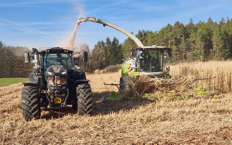 miscanthus ernte traktor 05